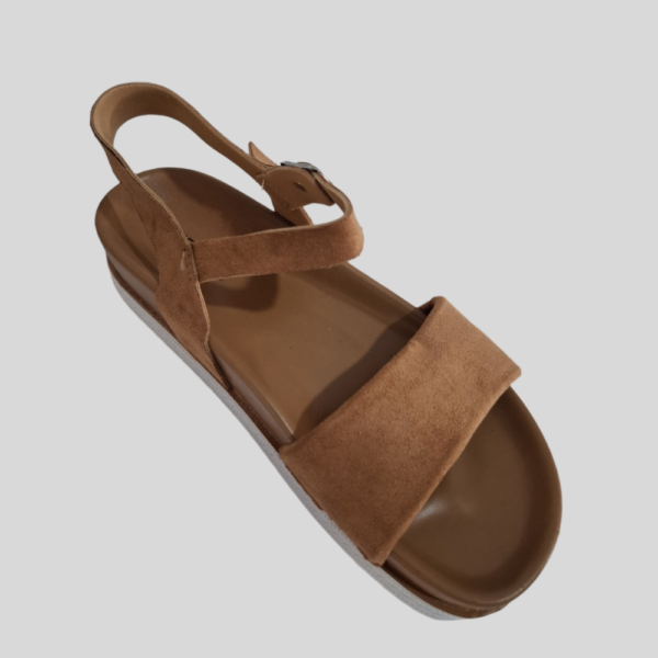 Chaussure dame à la mode